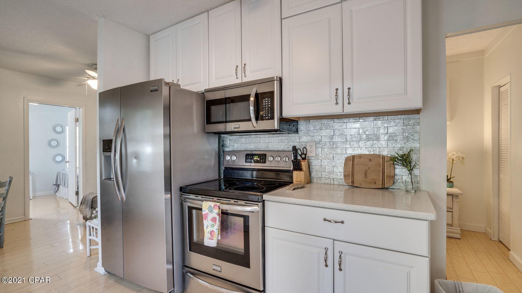 Laguna Beach Estates 7th Add - Residential