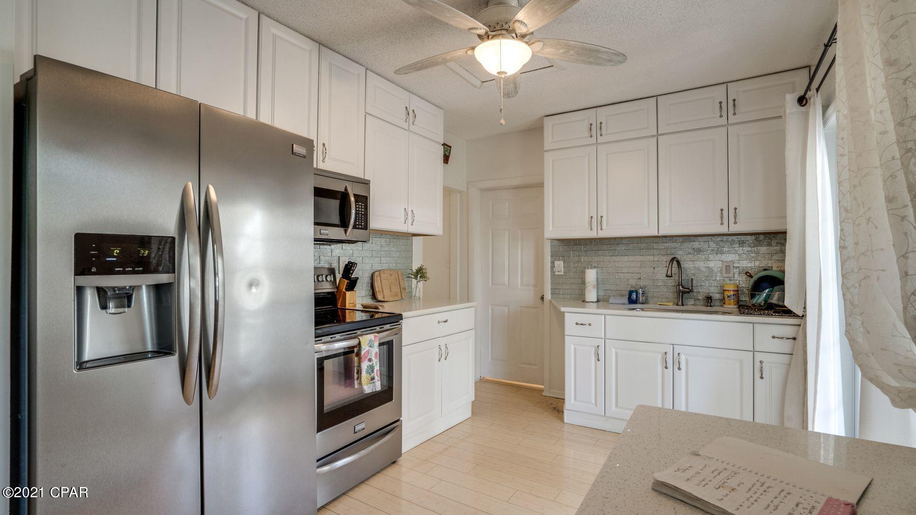 Laguna Beach Estates 7th Add - Residential