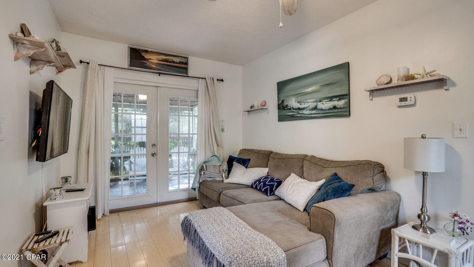 Laguna Beach Estates 7th Add - Residential