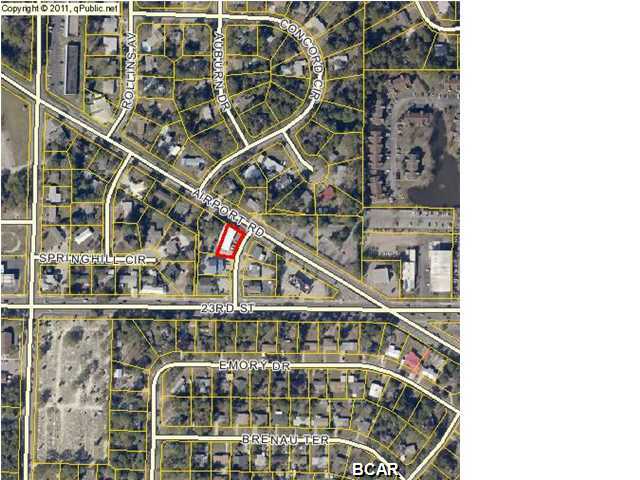 Well located in the heart of Panama City's business corridor. Just a block north of 23rd Street, which has high traffic counts. Building is stucco with central heat and air.