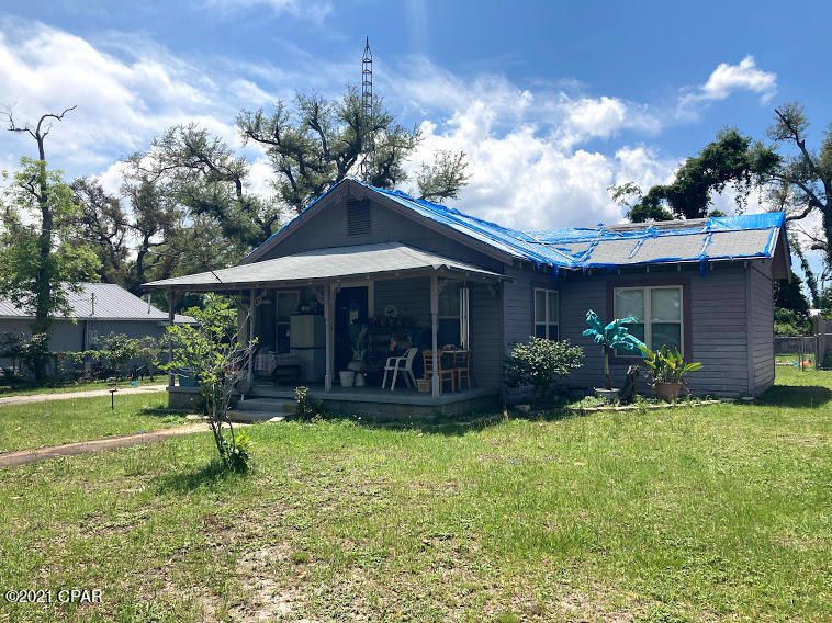 Investment opportunity!!

2/2 cottage located on a quiet street on the north side of Millville.

Turn this flip into someone's forever home or use it as a long-term rental!!

Large lot with a garage and workshop!!

ARV $130,000est and an estimated Rental income of $1200 a month after repairs. No Hoa.



SHOWING BY APPOINTMENT ONLY. CALL FOR APPOINTMENT. PLEASE REFER TO THE AGENT COMMENTS TO REQUEST A SHOWING.