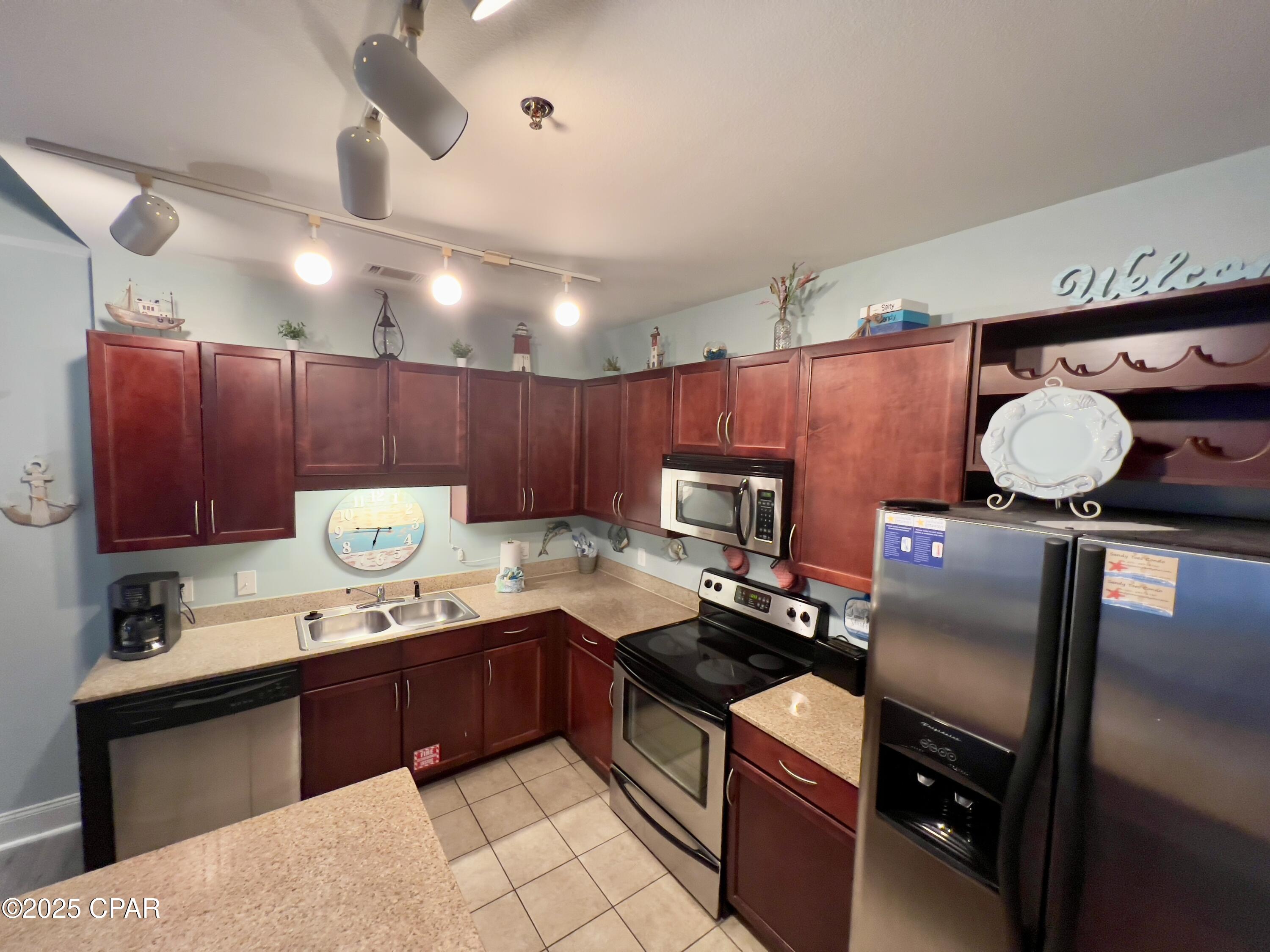 Laketown Wharf - Residential