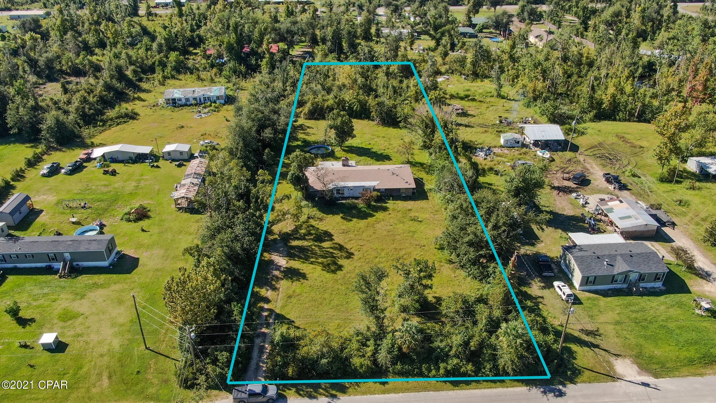 'CURRENTLY UNDER CONTRACT, SELLER ACCEPTING BACKUP OFFERS'Investor special! Ranch-style 3bd/2bth plus bonus room sits on almost 2 acres. Home has sustained damaged and is being sold As-Is, however has alot of potential! The property is minutes away from Harder's Park off of John Pitts Road. *All sizes and measurements are approximate; Buyer to verify if important*