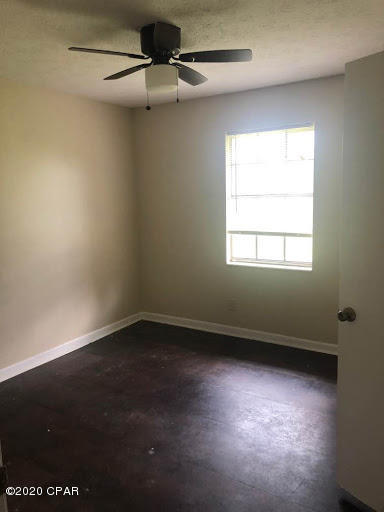 Towne & Country Lake Estates - Residential Lease