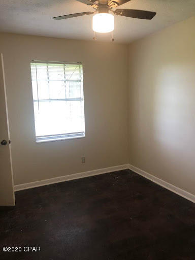 Towne & Country Lake Estates - Residential Lease
