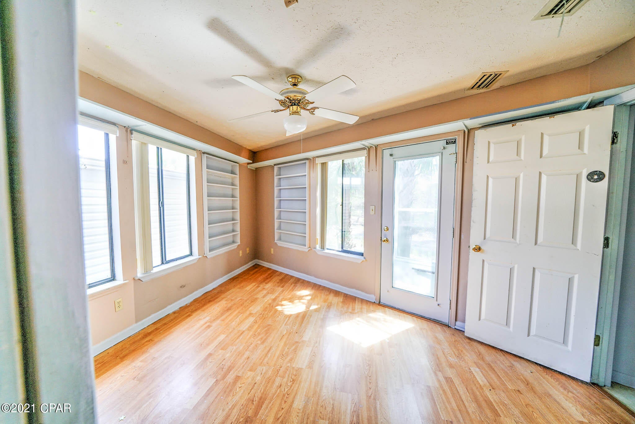 Venture Out Travel Trail - Residential