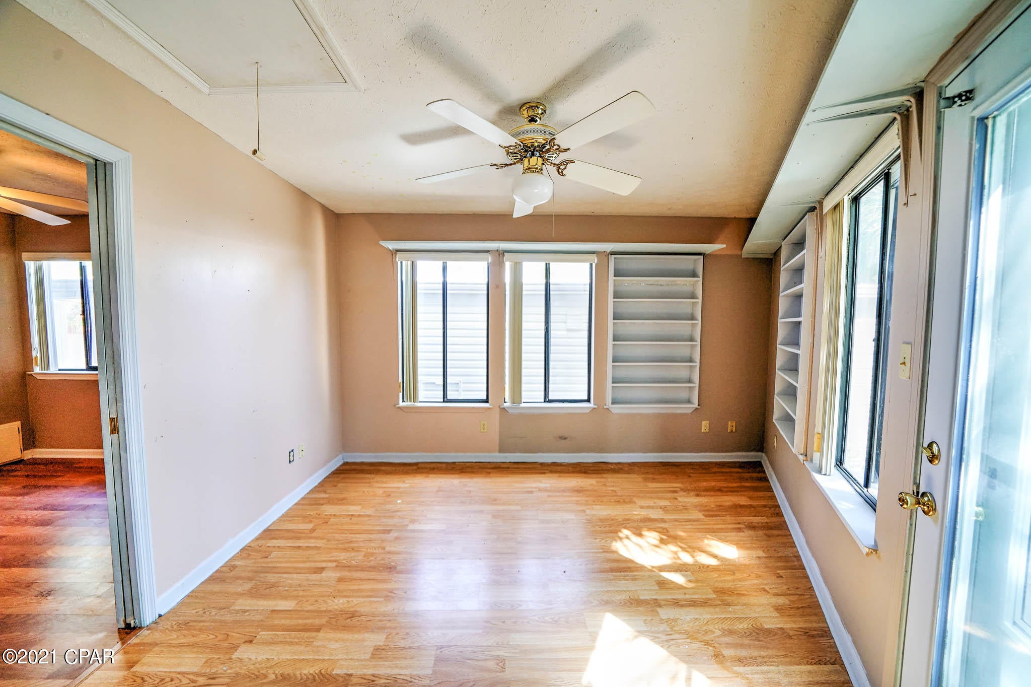 Venture Out Travel Trail - Residential