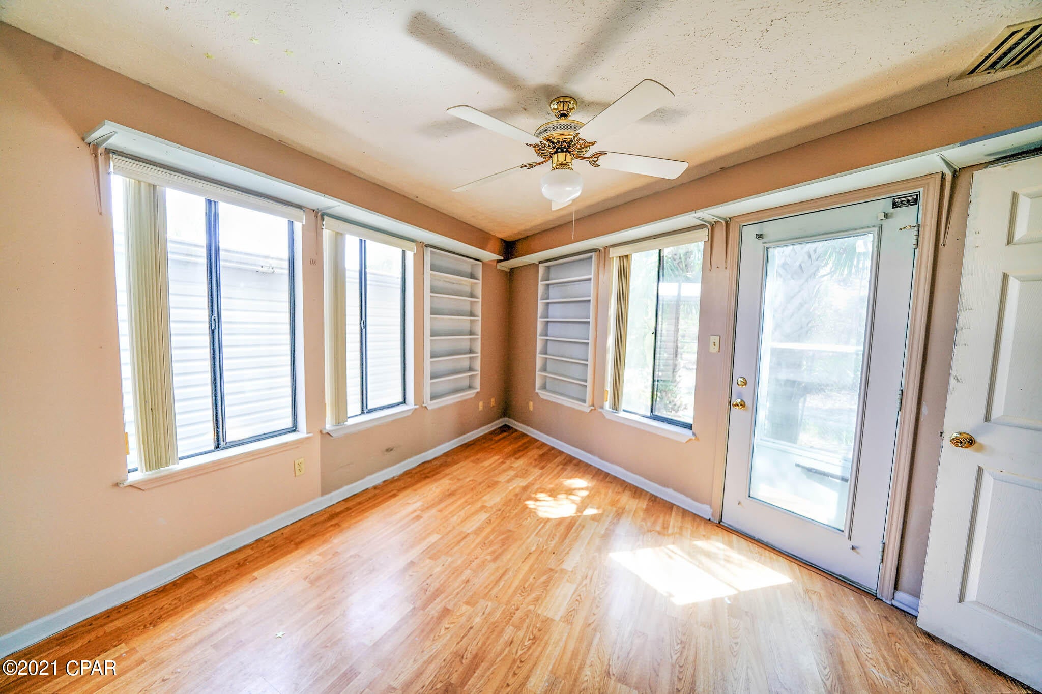 Venture Out Travel Trail - Residential