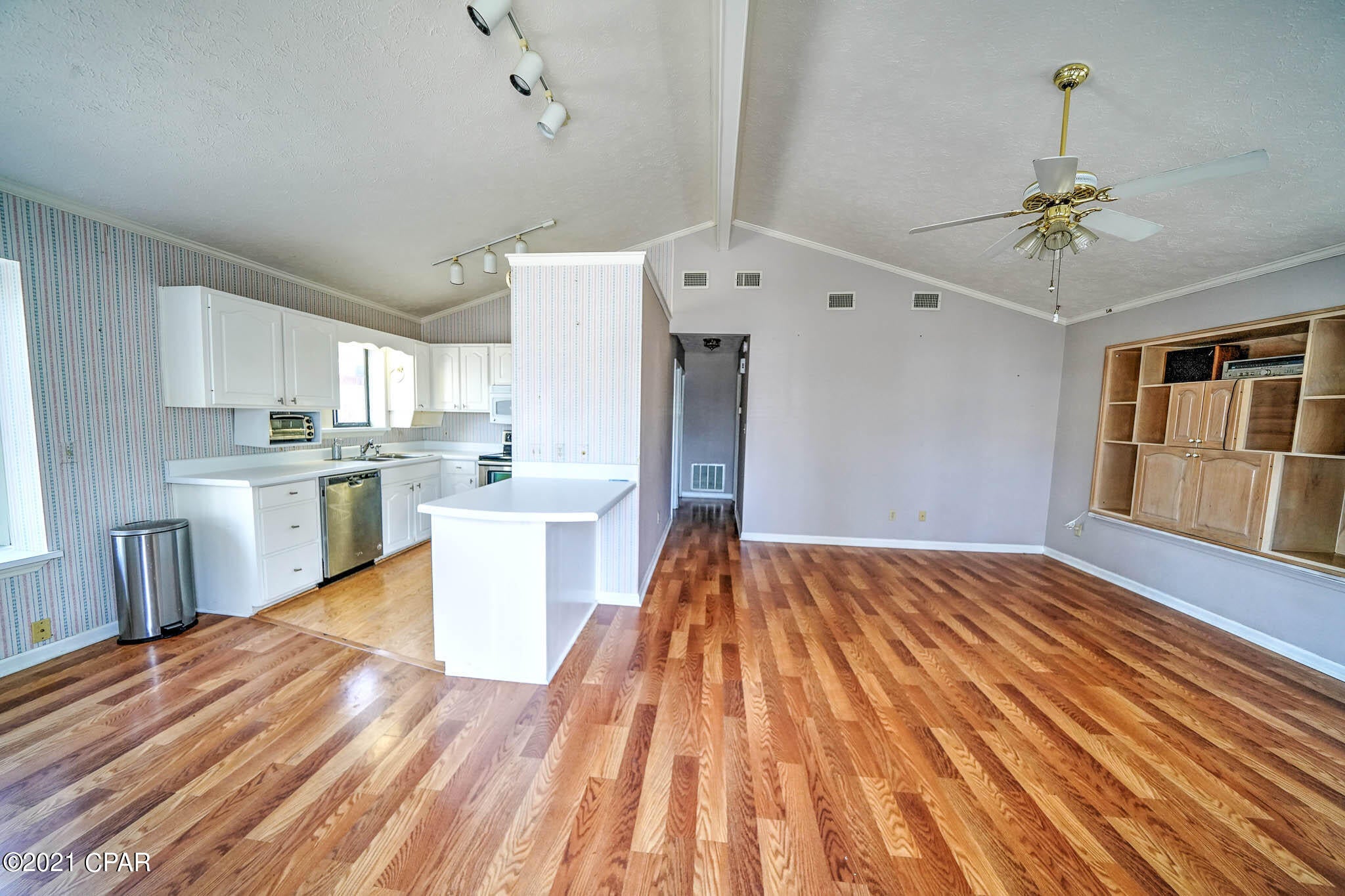 Venture Out Travel Trail - Residential