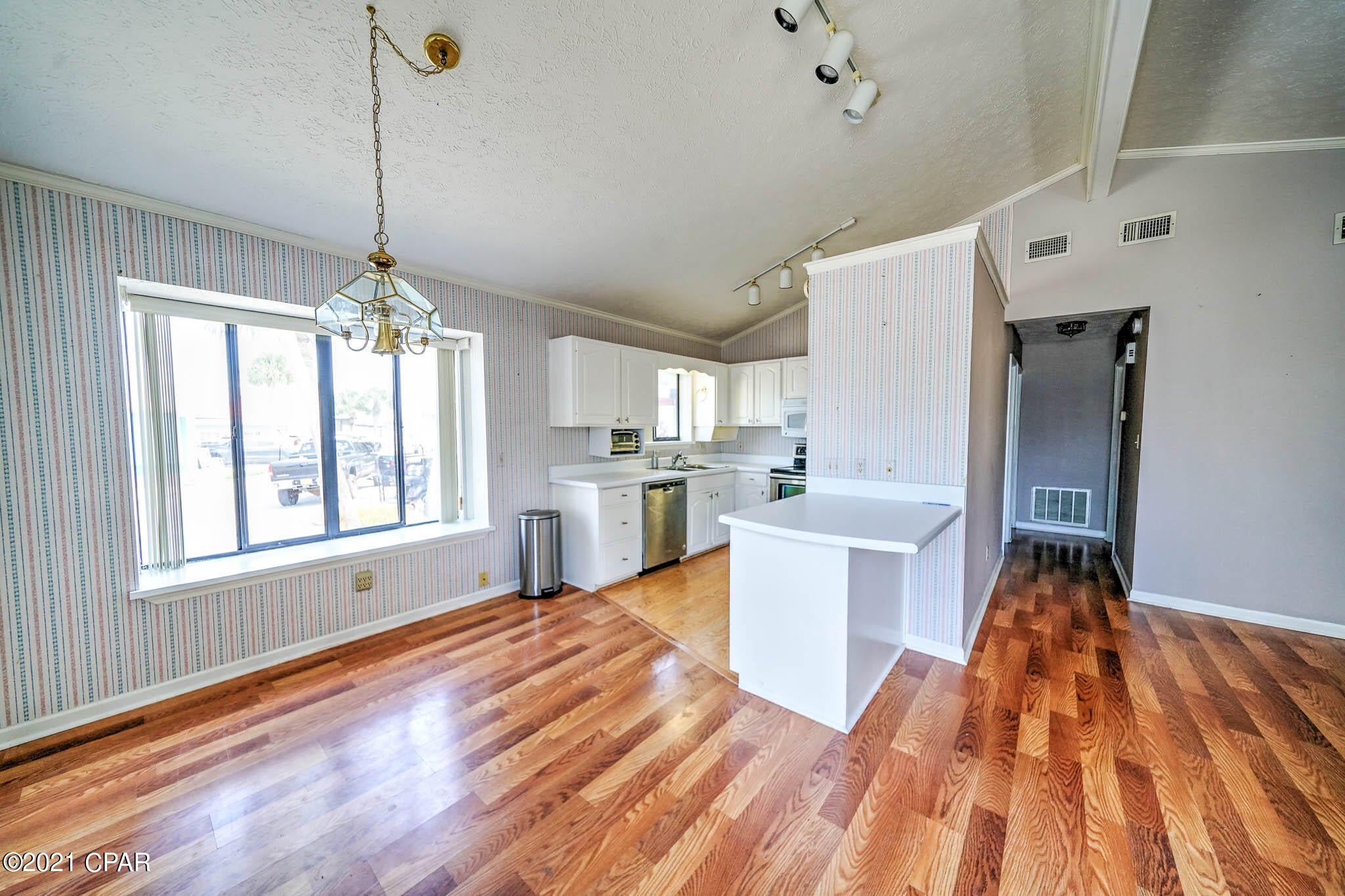 Venture Out Travel Trail - Residential
