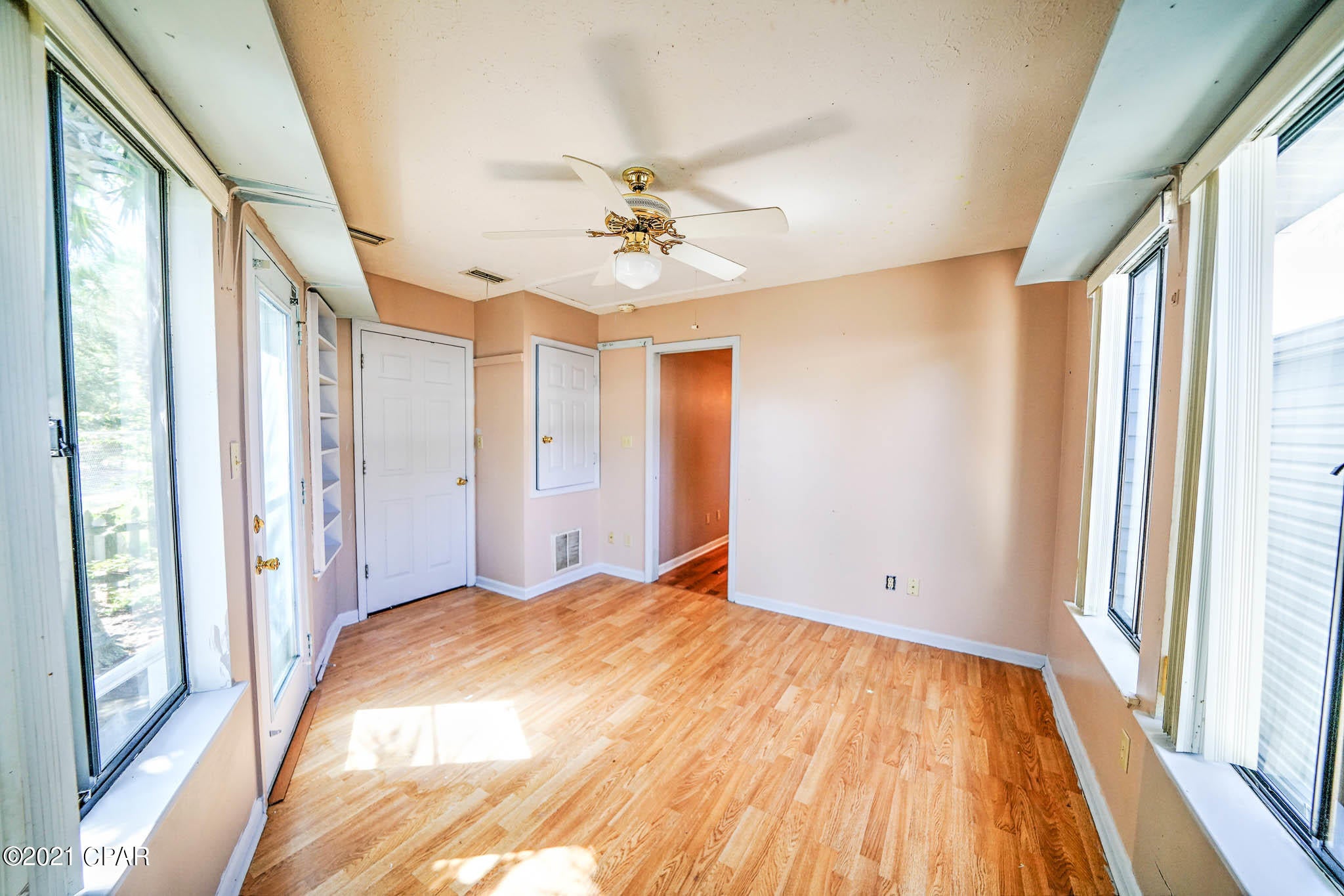 Venture Out Travel Trail - Residential