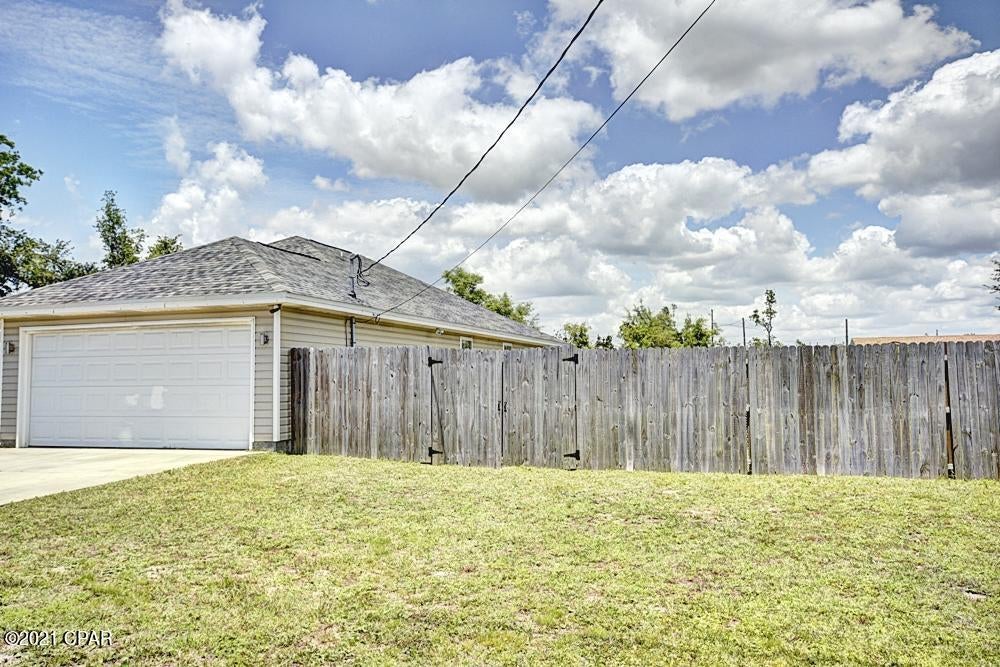 [No Recorded Subdiv] - Residential