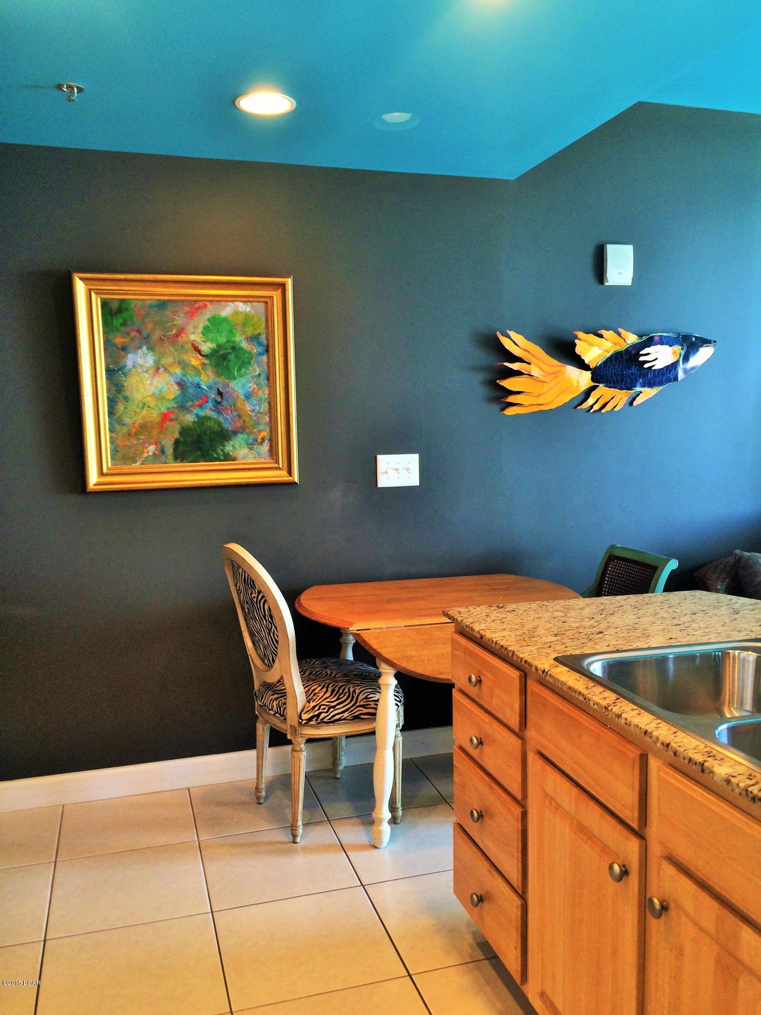 Splash Condo - Residential