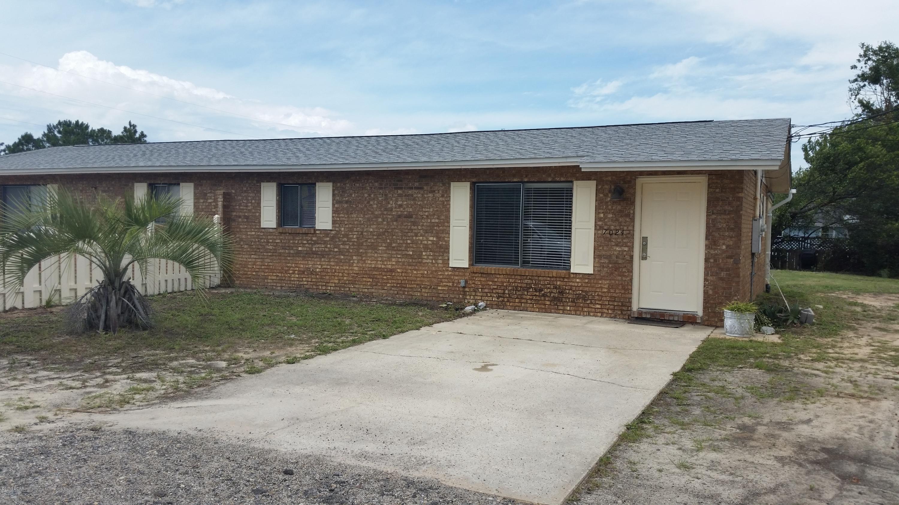 Looking for a nice cottage near the beach?  Look no further....2 bedroom/2 bath with office space, large laundry room, open living/dining room and spacious kitchen with some little upgrades.



Tenant is responsible for having their side of the yard maintained.