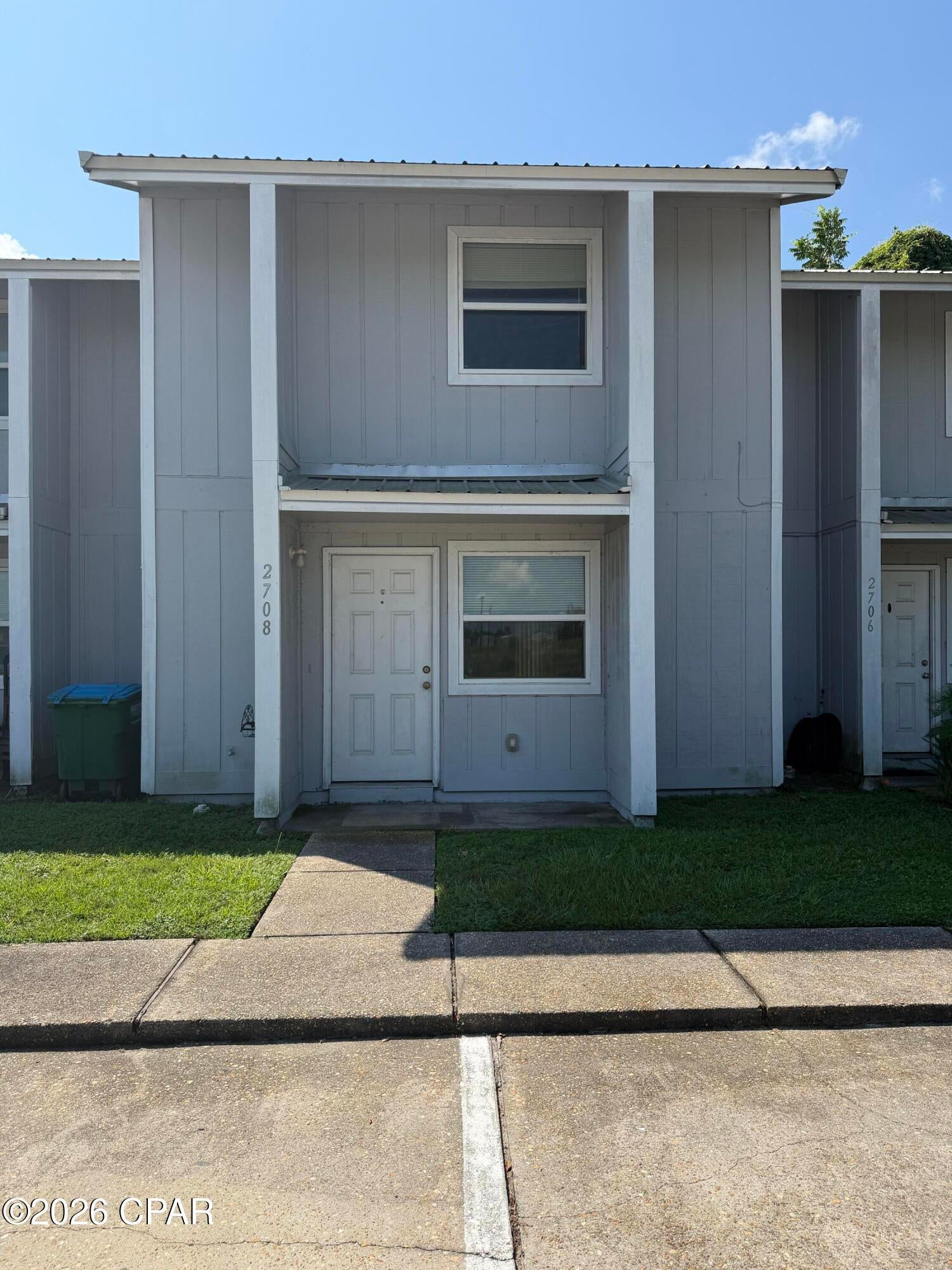 Very nicely remodeled 2bd, 1.5ba 2-story townhouse New cabinets, granite, stainless steel appliances, vinyl plank, no carpet. 2bd, 1.5ba 2-story townhouse. Lawncare included.
