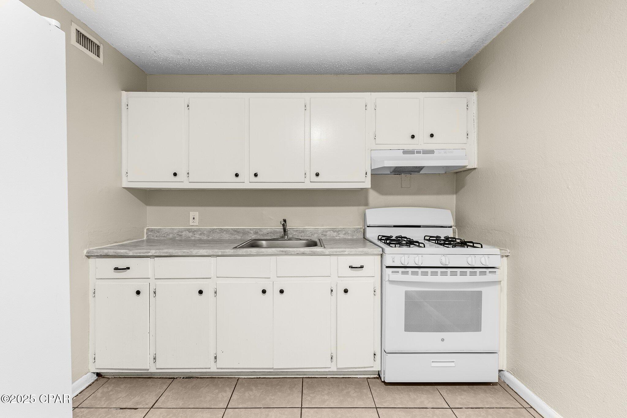 [No Recorded Subdiv] - Commercial Sale