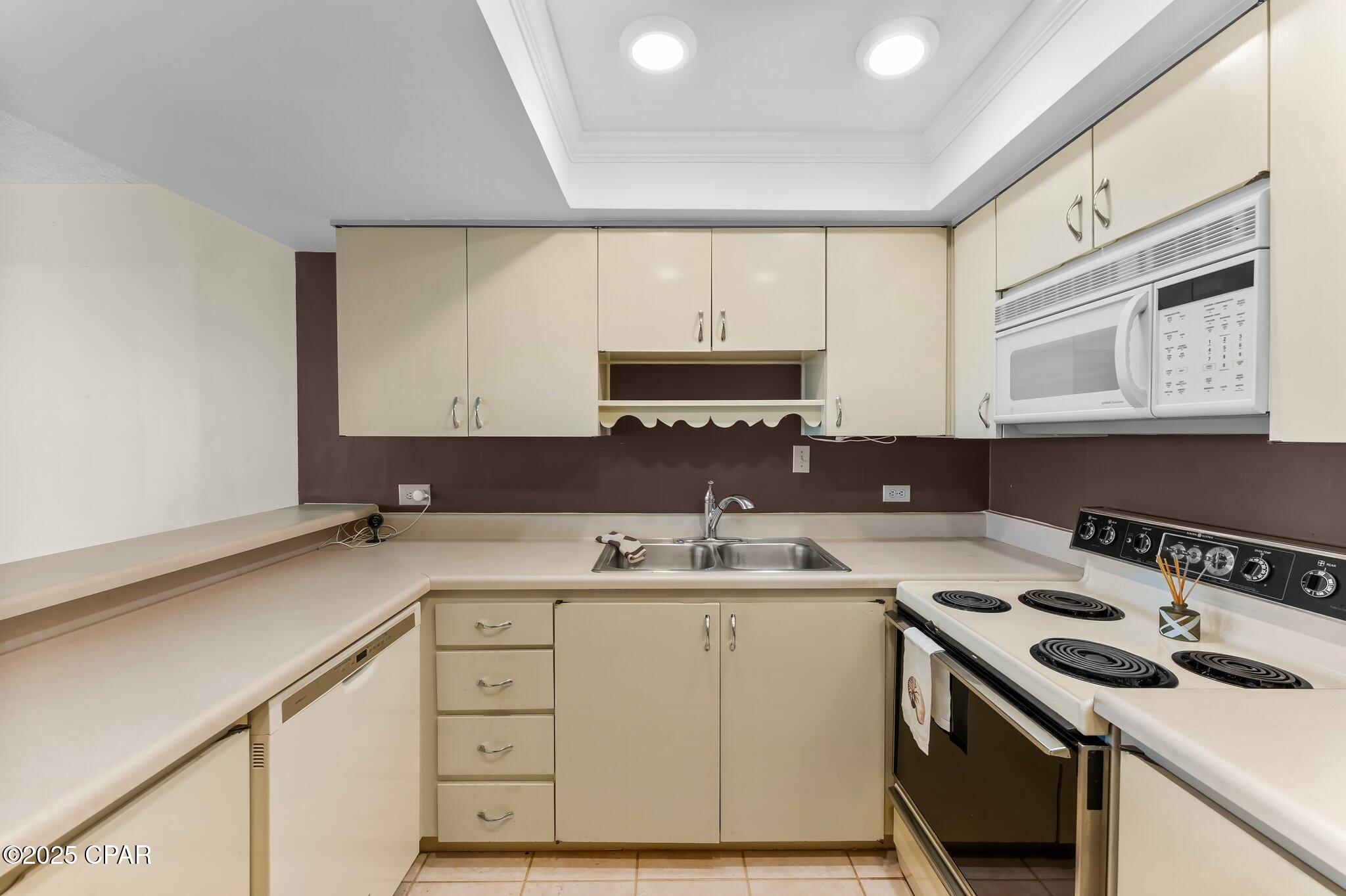 Lagoon Towers Phase I - Residential