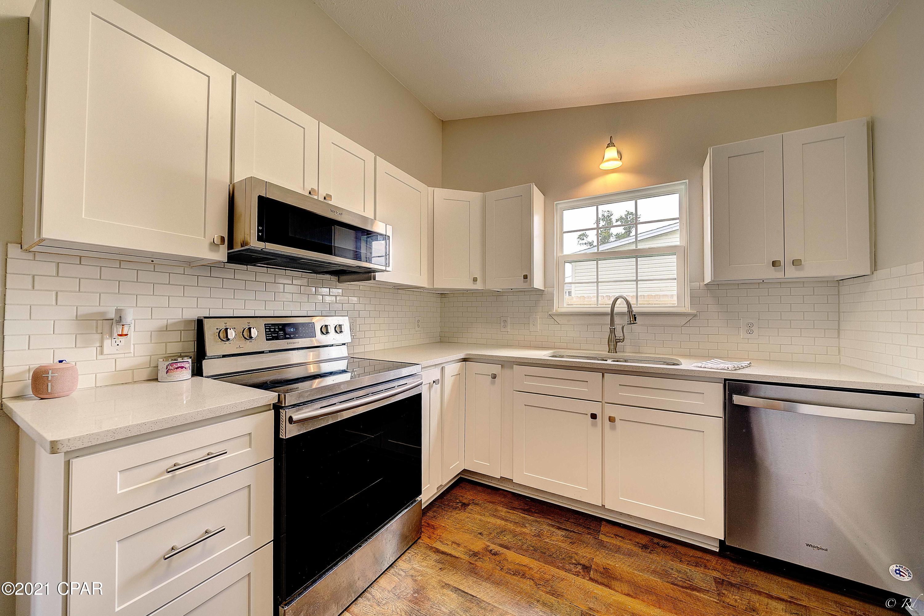 Sweetwater Village N Ph I - Residential