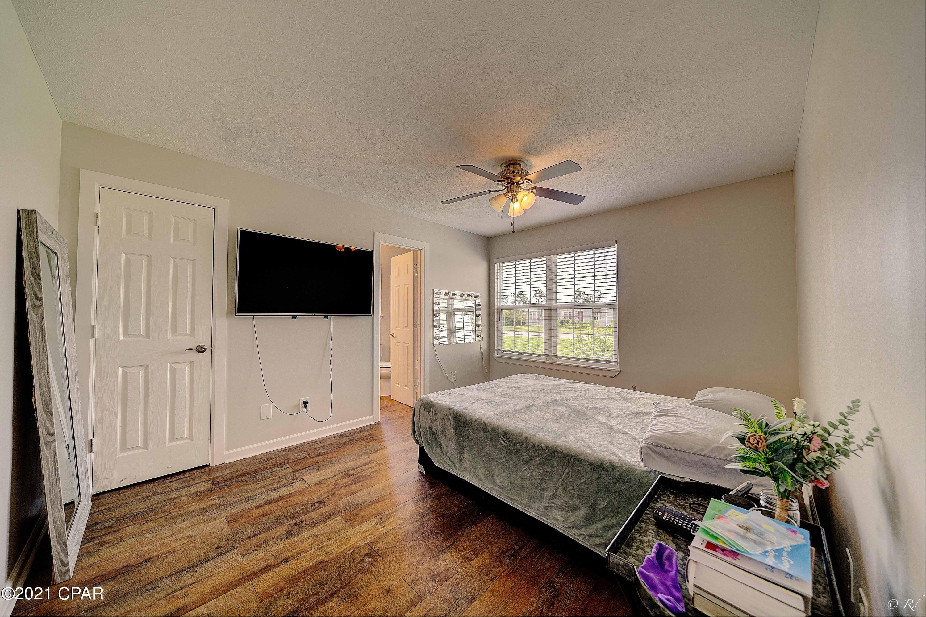 Sweetwater Village N Ph I - Residential