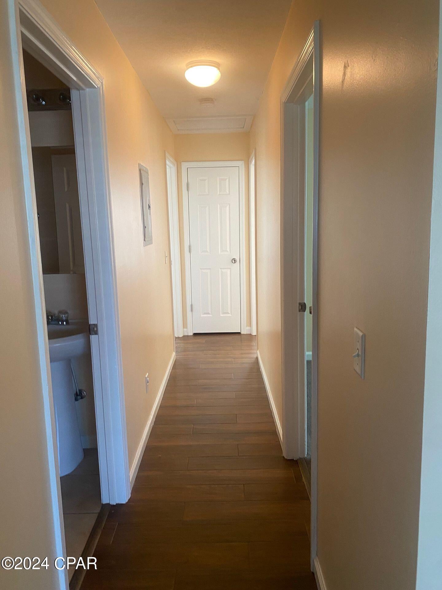 Robindale - Residential Lease