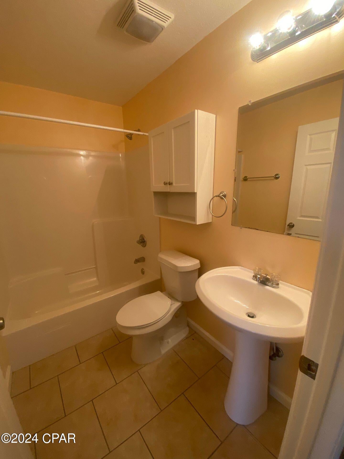 Robindale - Residential Lease
