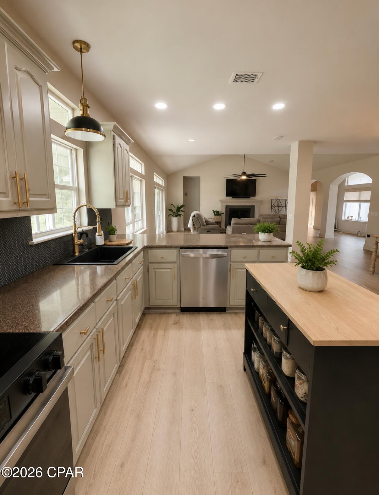 Colony Club Hrbr Ph 3 - Residential