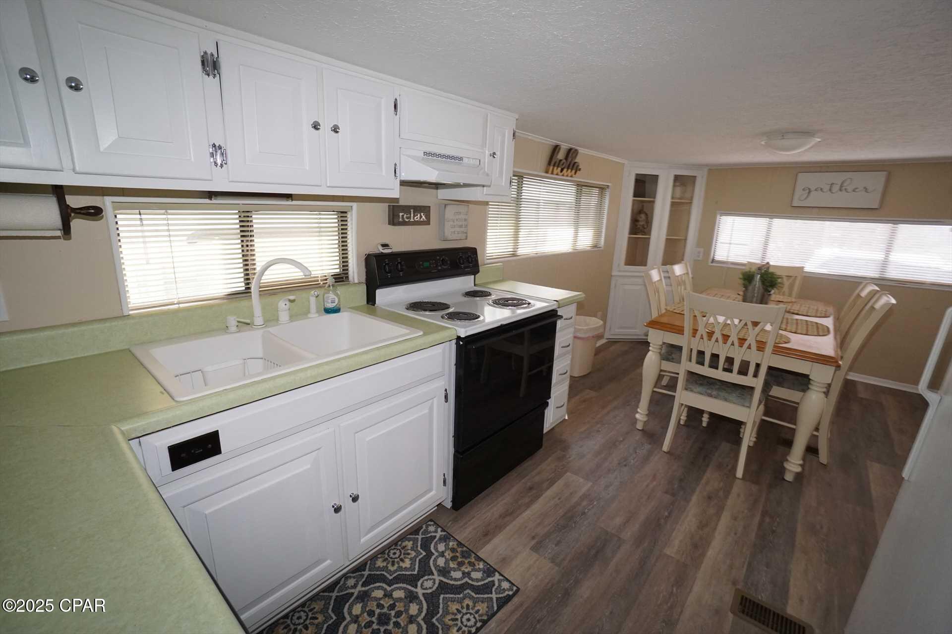 Venture Out Travel Trail - Residential