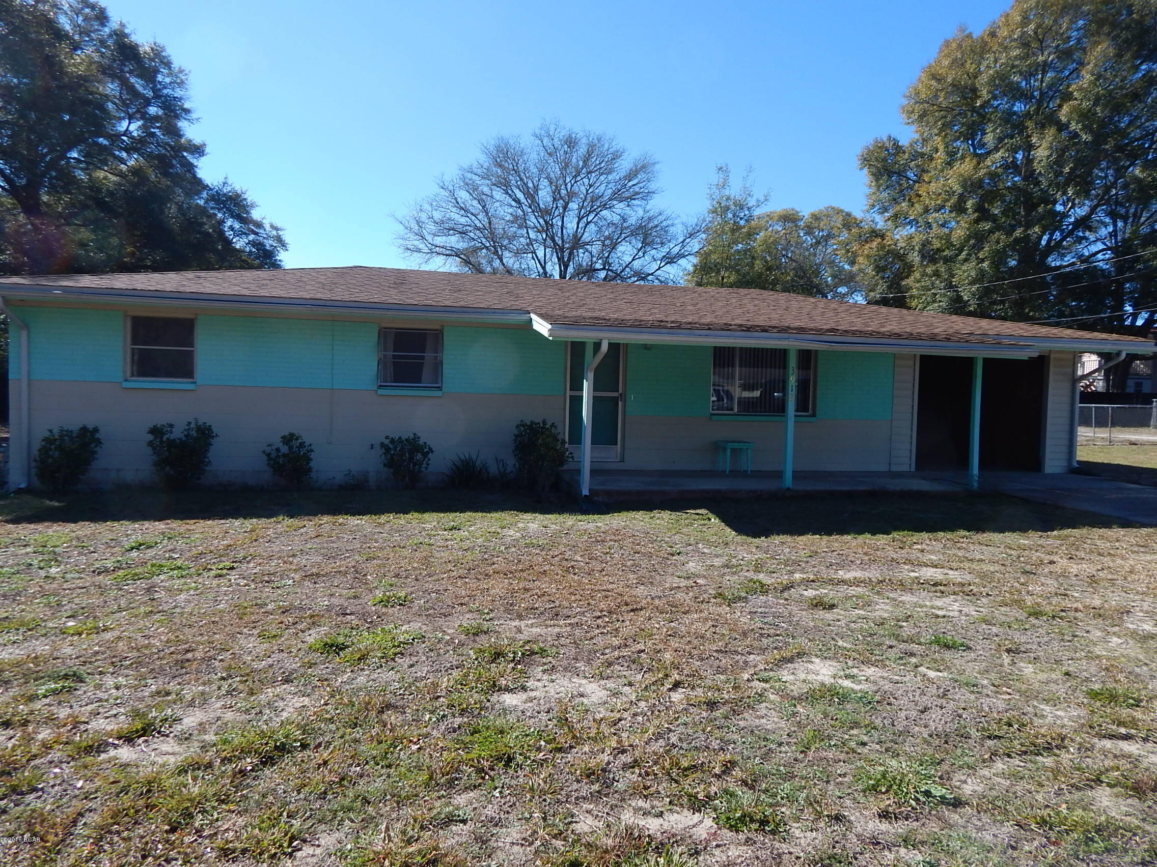 Immaculate home in quiet neighborhood.  Roof is only 6 years old.  This home has been well maintained and move in ready. Large kitchen with abundance of cabinetry. Separate Dinning area and formal living room.  All new carpet  throughout. Garage and washer/drier (stays)utility room. Large fenced in back yard.  Great location near Transmitter and 98. Priced to sell and wont last long.  All electrical and plumbing upgraded. Central air relative new.
