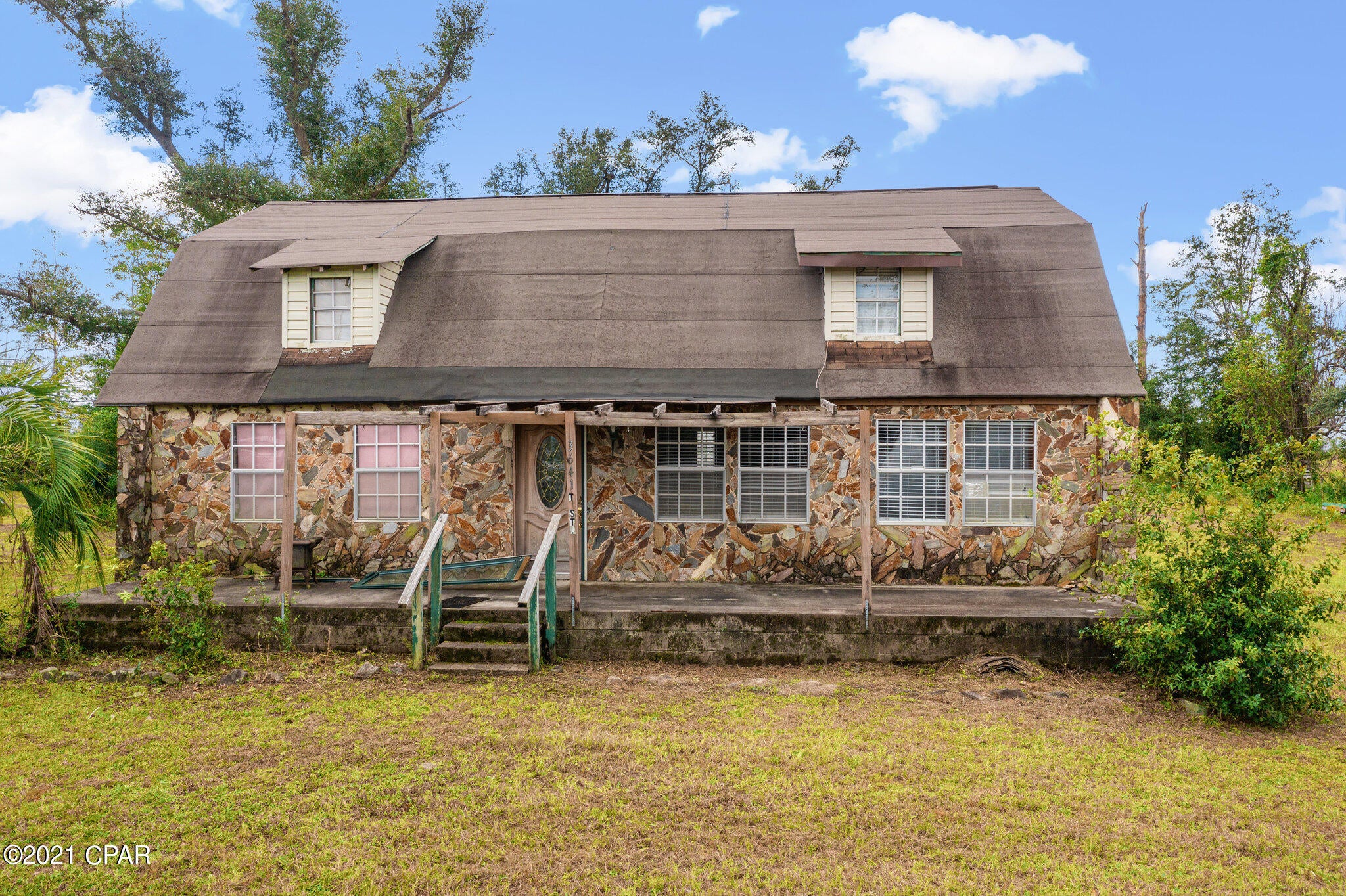 CURRENTLY UNDER CONTRACT, SELLER ACCEPTING BACKUP OFFERS.



It's Time to Get Creative! The character and charm of this custom-built log cabin is like no other. Use your vision and turn this home into a true masterpiece. This charmer is situated on just under 2 acres in the heart of town. The land is beautiful, with access from two streets. (D Street & T Street) Home features include, wood flooring, large open dining area, spacious living room, plus a den with a wood burning fireplace. The 2nd floor of the home is four great size bedrooms and full bath. Let your imagination run wild and bring this home back to life.

NOTE: The home is being sold AS-IS. Seller will make NO repairs!