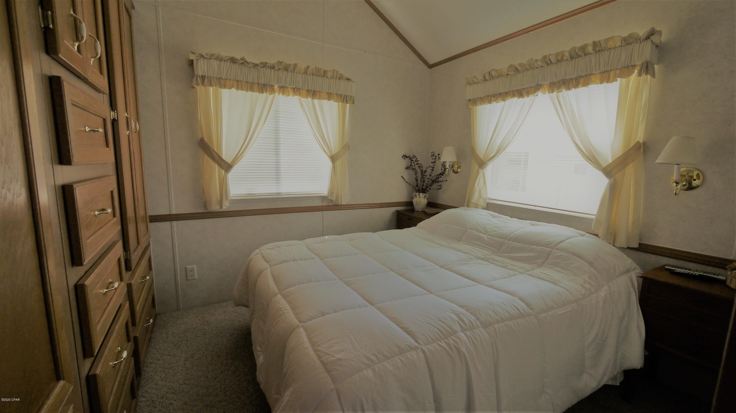 Emerald Pointe Resort - Residential Lease