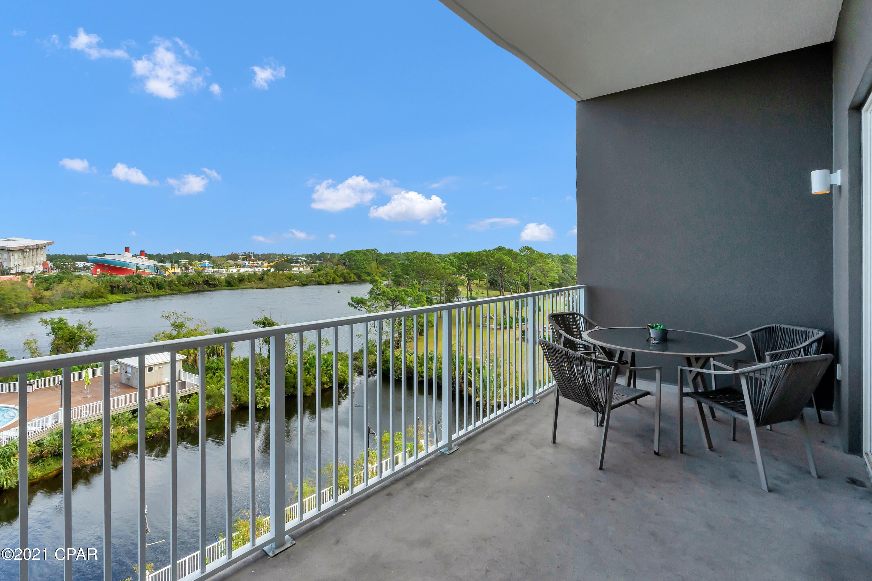 Laketown Wharf - Residential