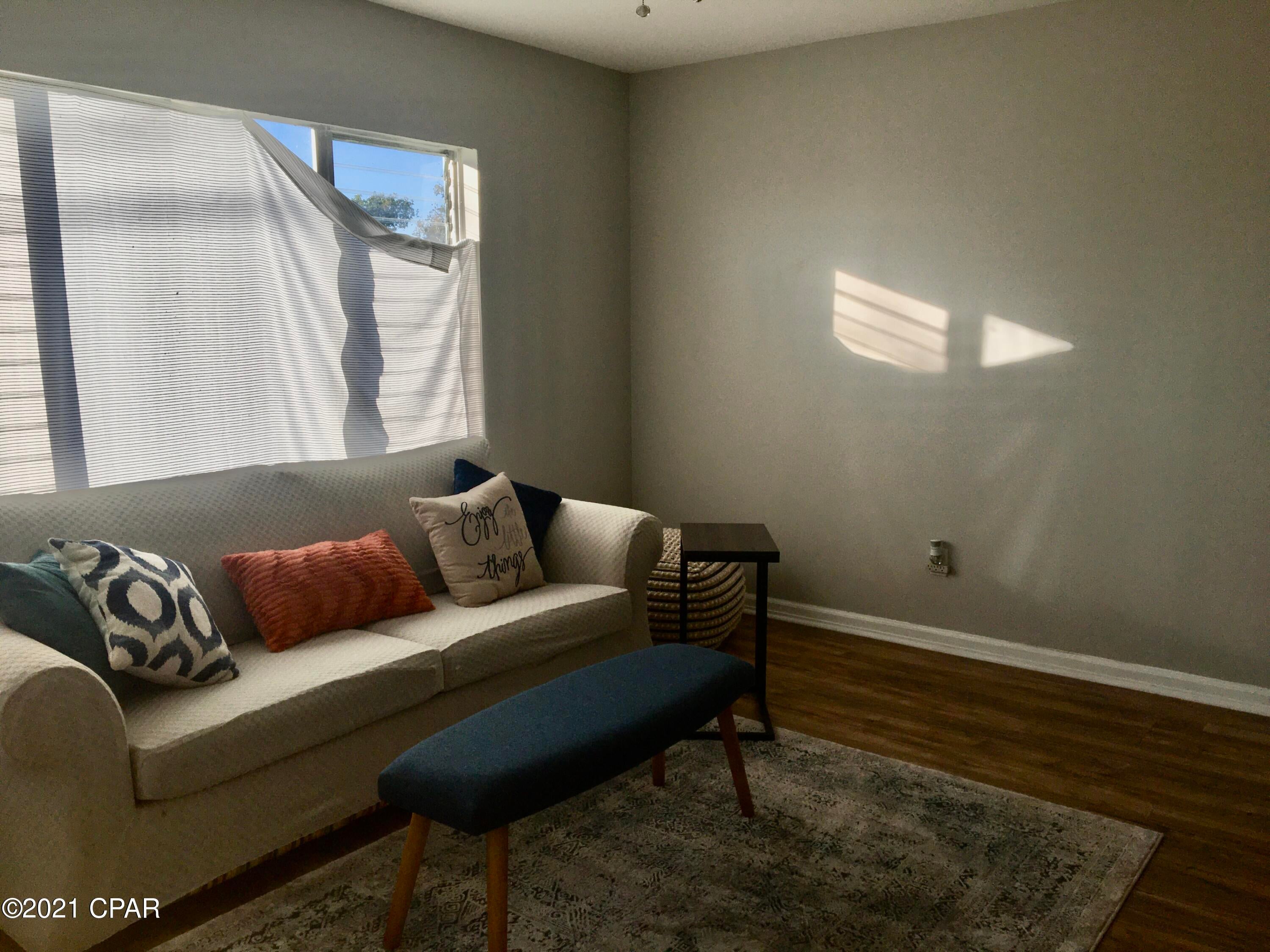 Hentz 1st Add Unit A - Residential