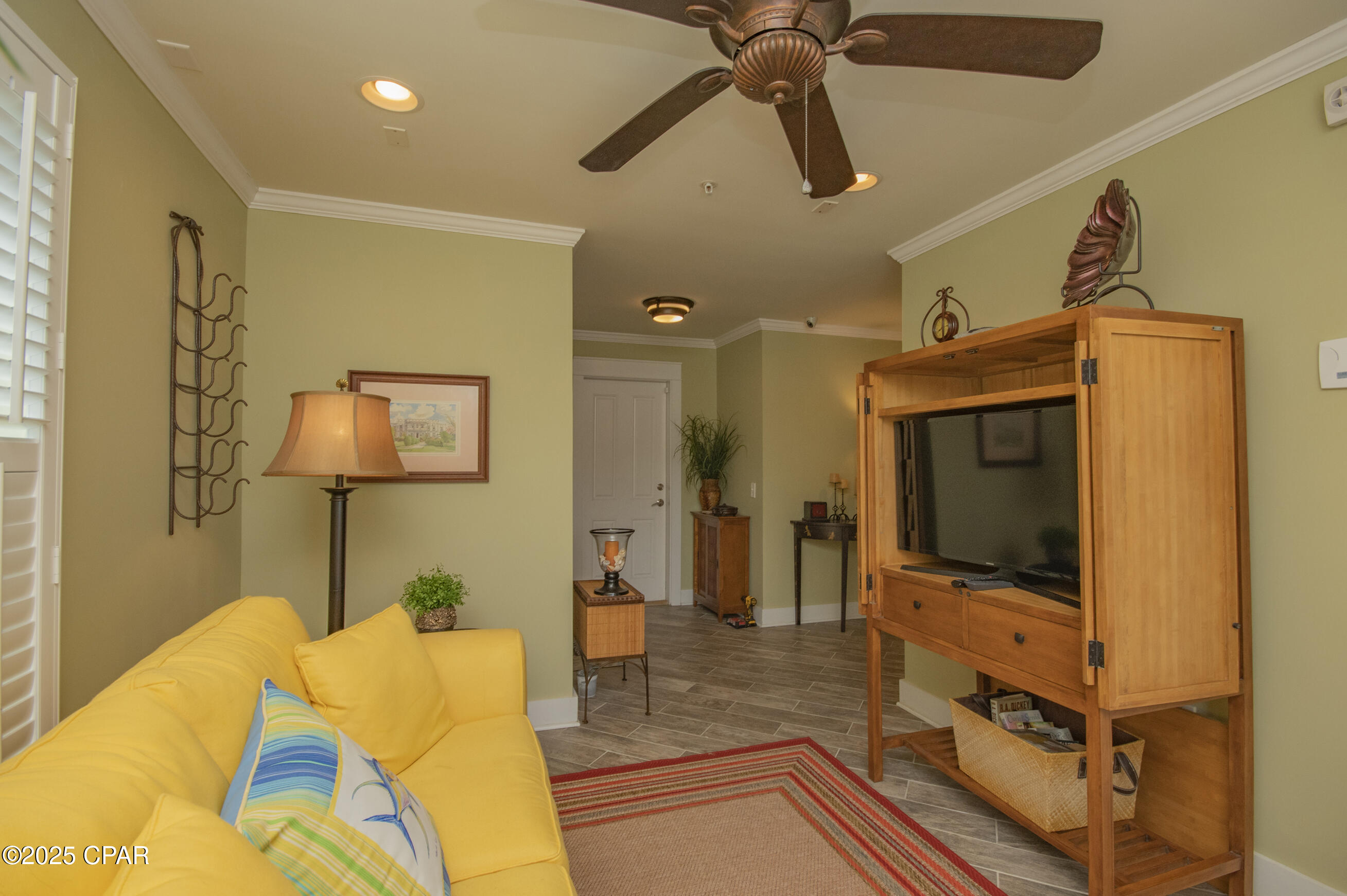 Bare Footin Condominium - Residential
