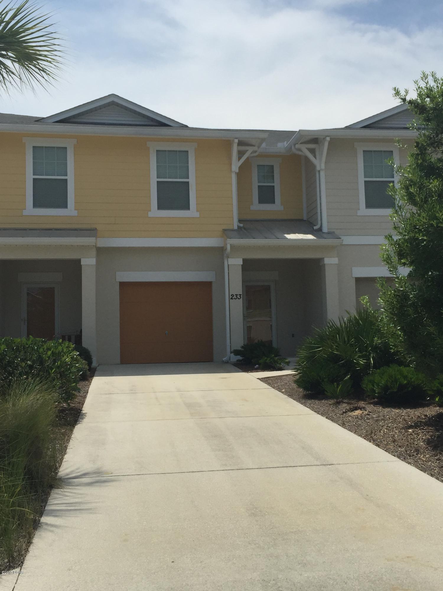 Beautiful home located in the Whisper Dunes community on the west end of beach!! Conveniently located near beach and Pier Park. This 3 bedroom 2 1/2 bath  townhome is like new. Community offers swimming pool and walking paths!!

Washer and Dryer as well as lawn care is included.