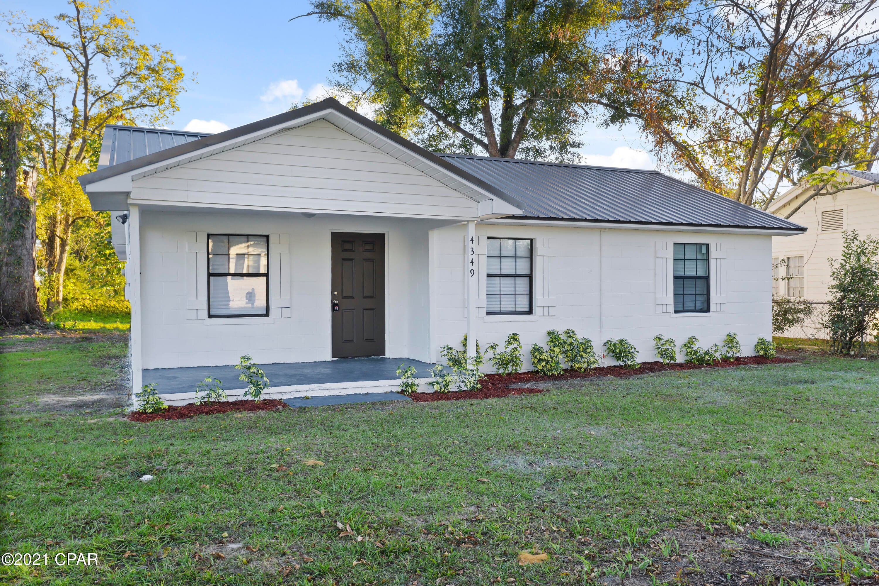 Miltonia & South Marianna - Residential