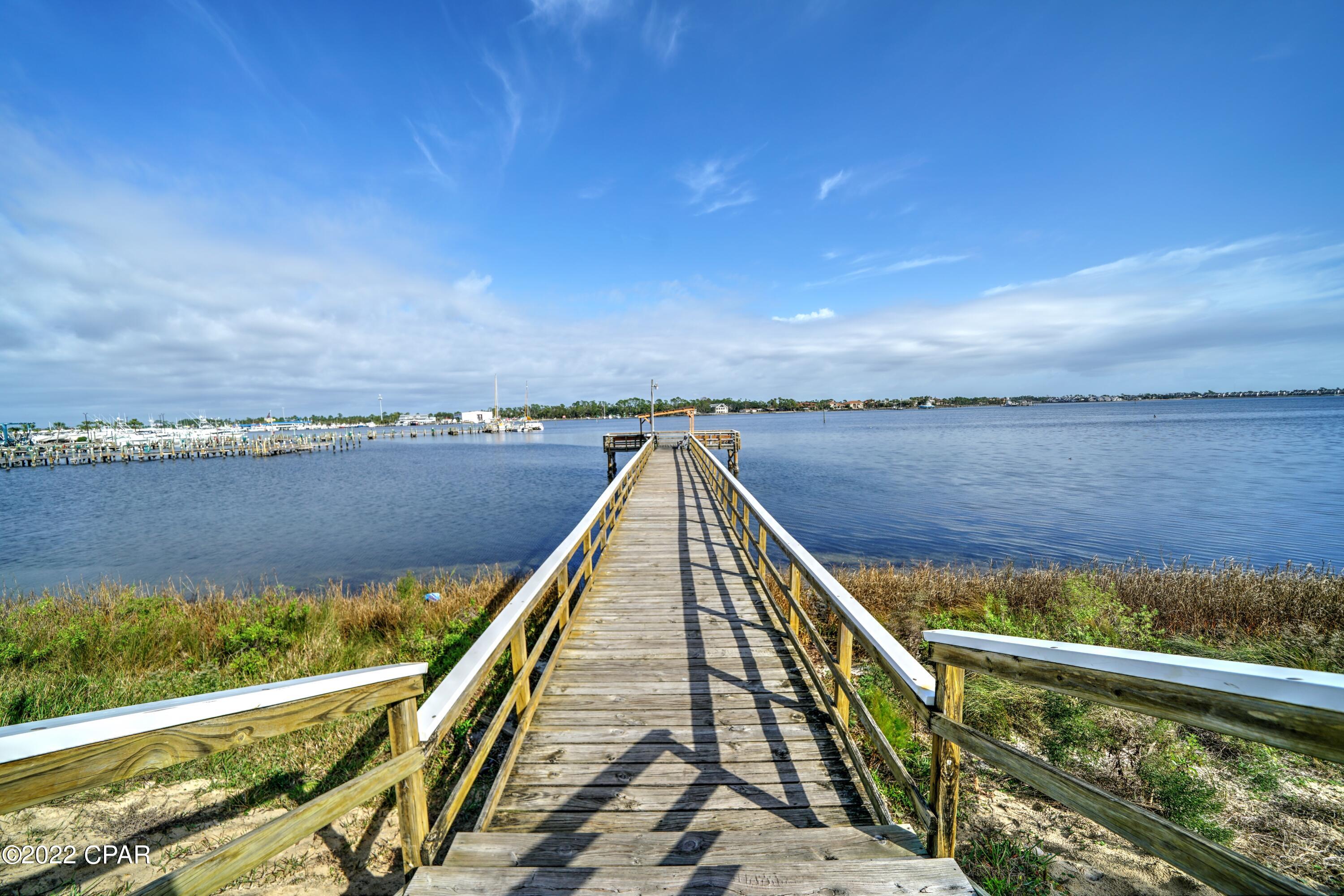 Venture Out Travel Trail - Land