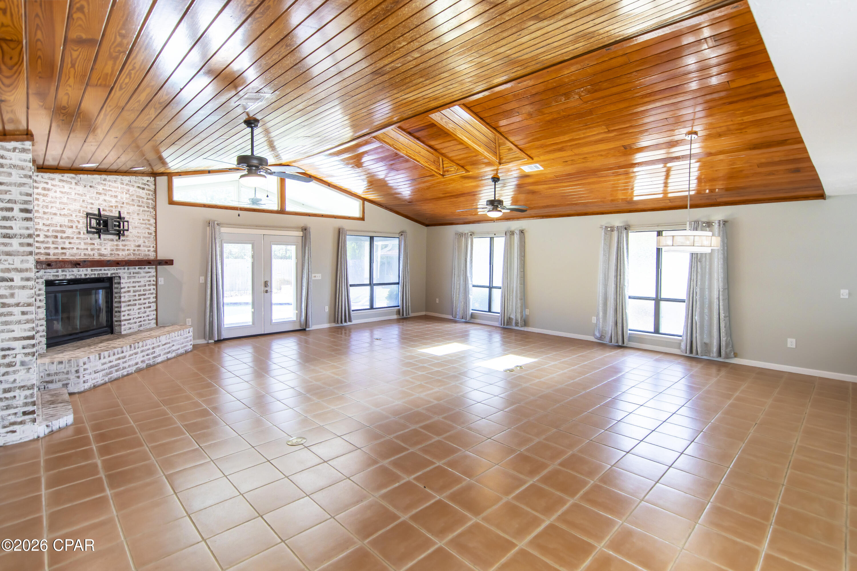 Colony Club - Residential