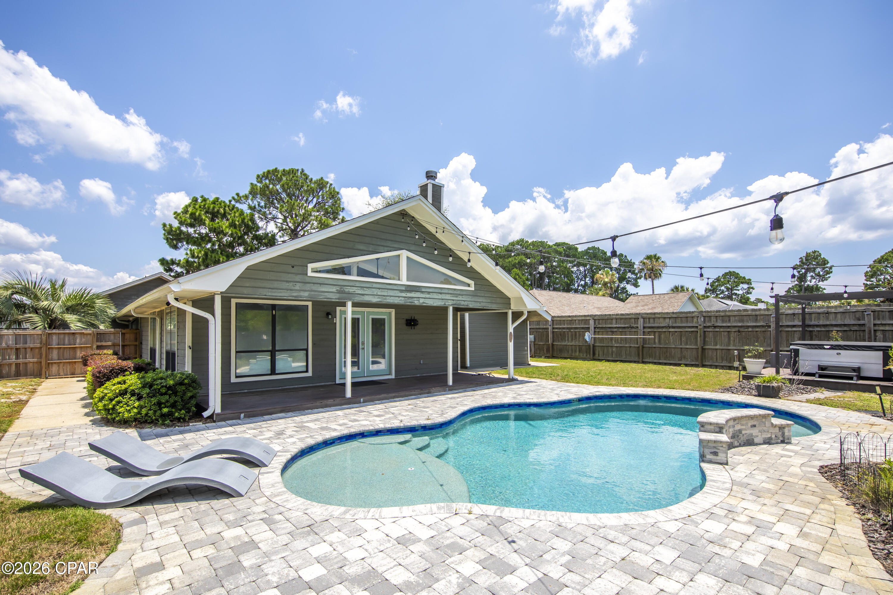 Colony Club - Residential