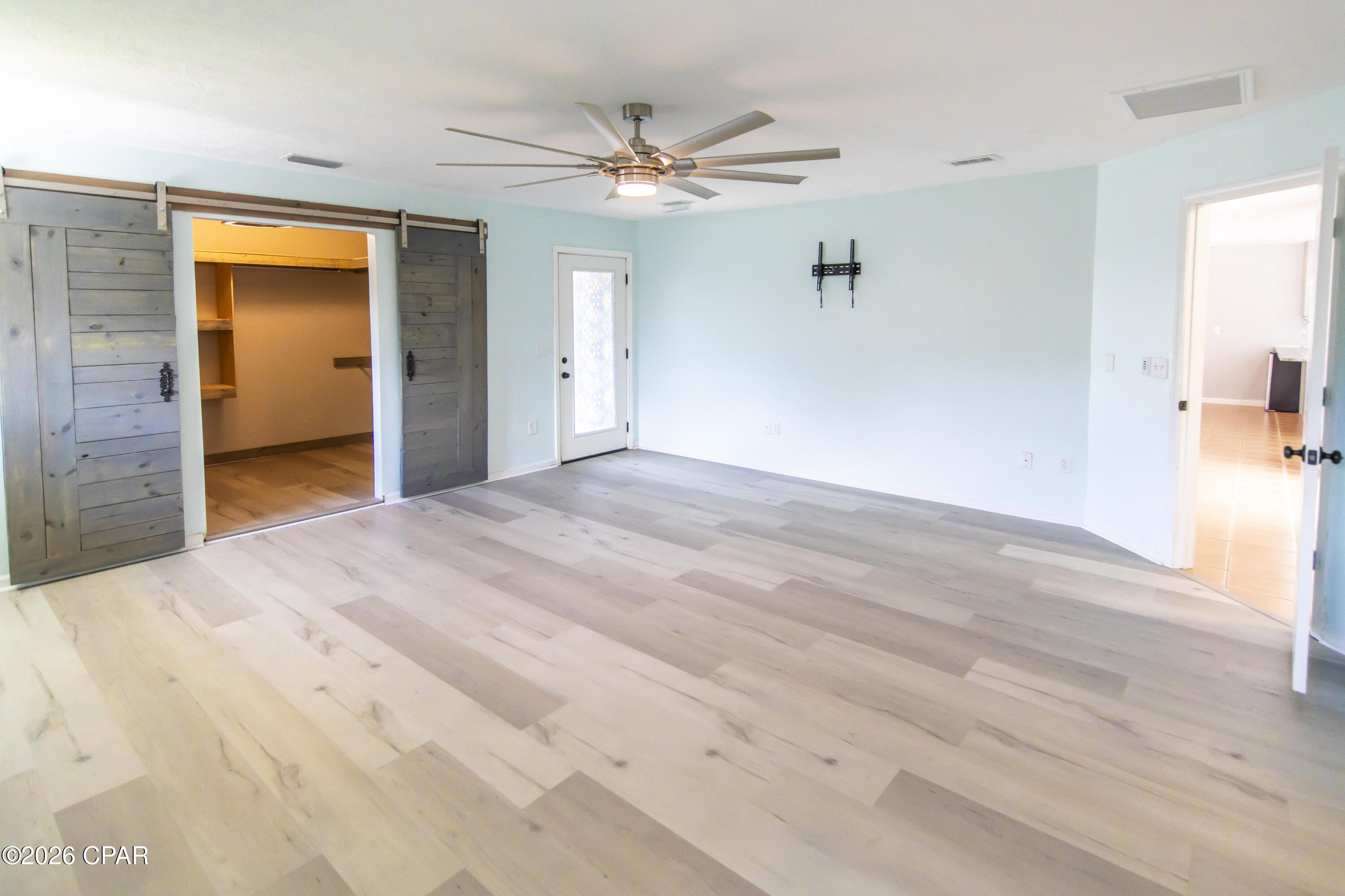 Colony Club - Residential