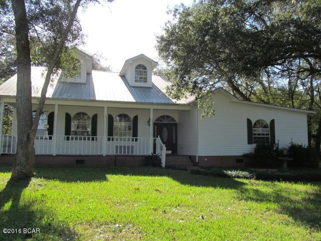 DEERPOINT LAKE AREA-VIEW OF THE LAKE

3 BEDROOM 2 BATH HOME W/DETACHED 2 CAR GARAGE.  THIS HOME FEATURES A LARGE KITCHEN WITH NEW APPLIANCES AND LARGE LIVING ROOM WITH BUILT IN ENTERTAINMENT CENTER/BOOKCASE.  THE MASTER BAH HAS A JACUZZI TUB AND STAND UP SHOWER, LARGE LAUNDRY ROOM AND SCREENED IN BACK PORCH WITH A LARGE FRONT COVERED PORCH THAT HAS A VIEW OF THE LAKE.