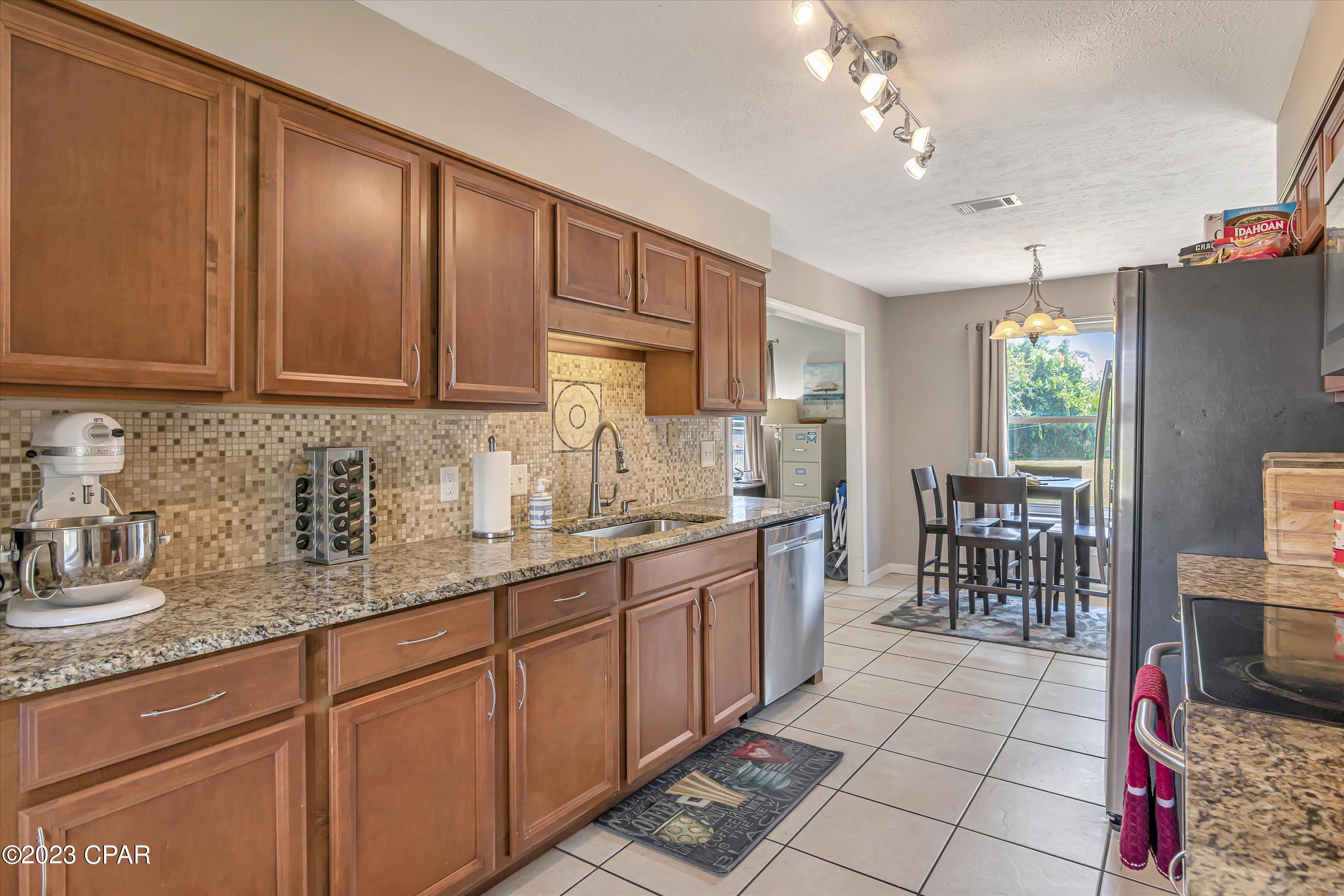 North Lagoon Oaks 5th - Residential