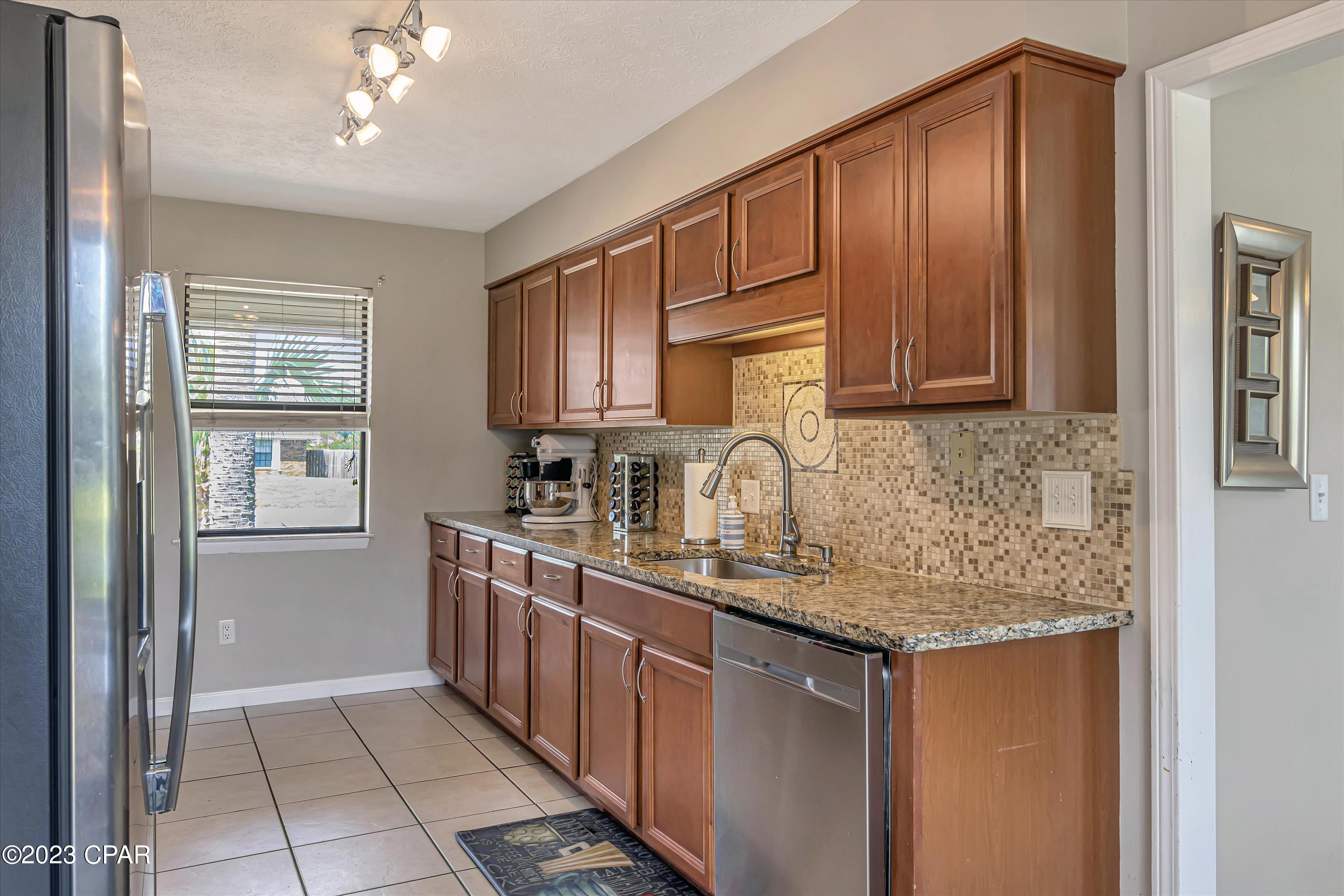 North Lagoon Oaks 5th - Residential