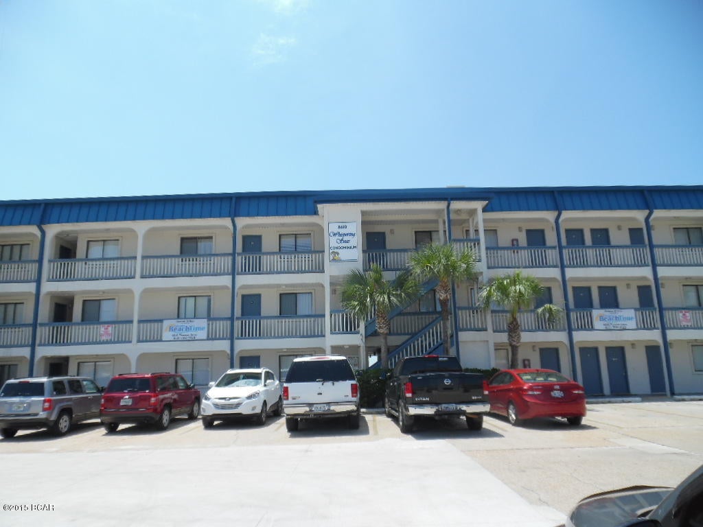 Gorgeous views off the balcony of the Gulf of Mexico. Recently updated with fresh paint, carpet, appliances, one new HVAC system and more. This is a 3 bed 3 bath Gulf Front Condo Unit. Seller will offer an allowance up to $500 to owner occupant Buyer's purchase of a home warranty of their choice. Buyer closing costs, Buyer pays Doc Stamps on the Deed, closing service fee of $250, electronic recording fee.   ADDITION to normal e of $27. Seller does not complete mold or problem drywall remediation or provide any type of clearance or certification to the buyer. If asking for closing cost assistance the maximum considered is 3% of the purchase price for owner occupants. Closing cost assistance cannot go towards transfer taxes (doc stamps on the deed) assoc., transfer fees, or any prepaid expenses. Investor sales are not elig. for buyer closing costassistance. All High Bids will be subject to Seller's approval and the Seller reserves the right to reject any bid.