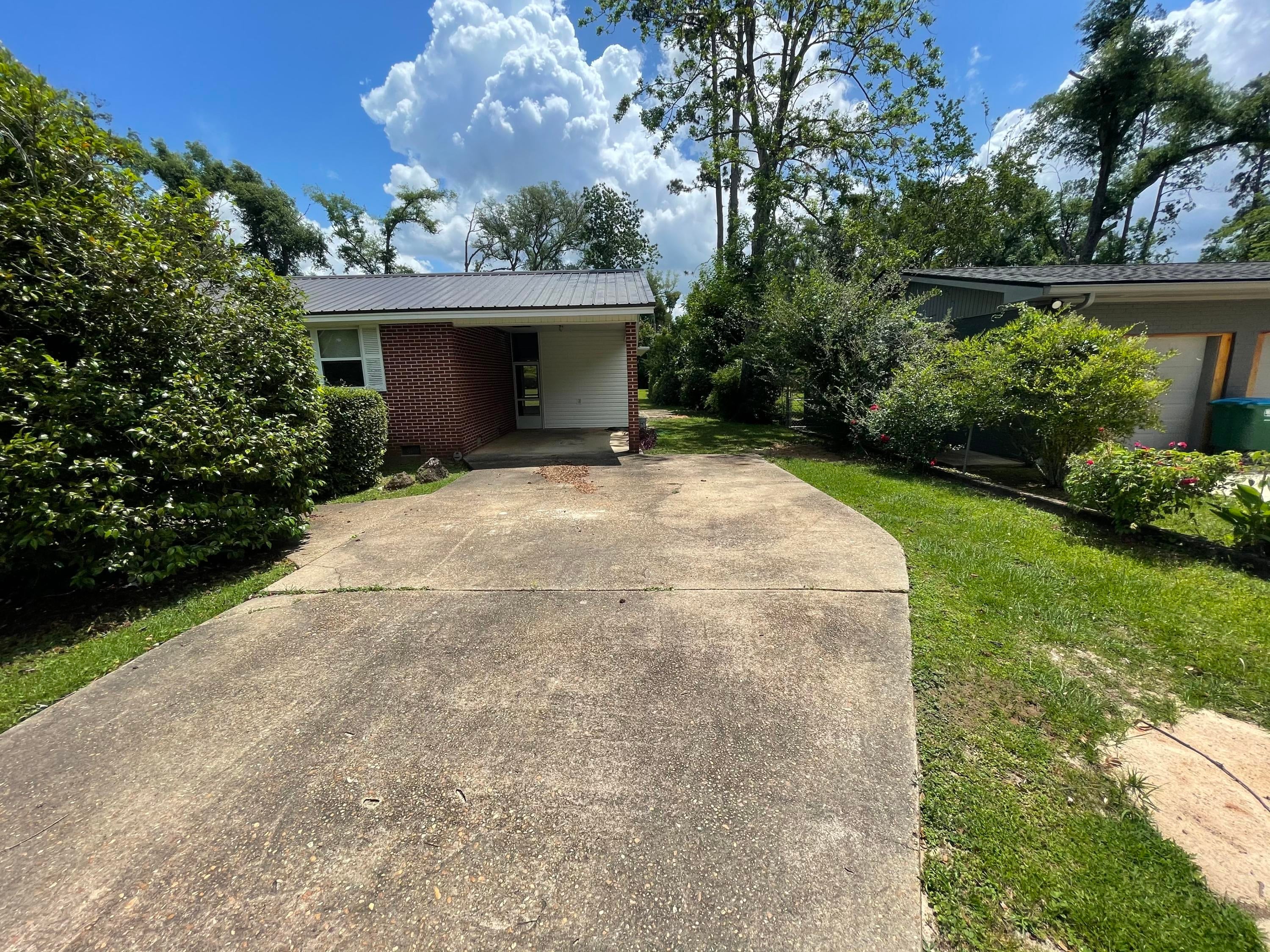 West Manor - Residential