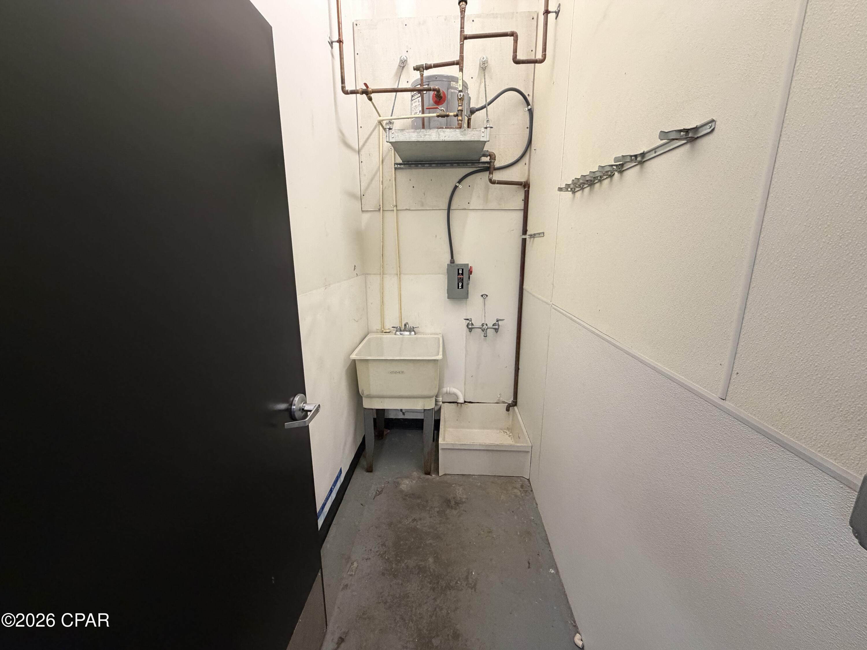 No Named Subdivision - Commercial Lease