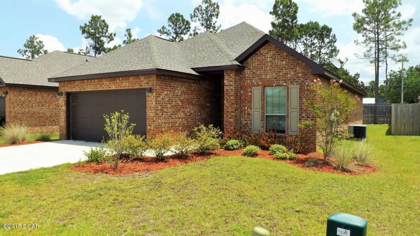 Beautiful newer home, featuring a wonderful open floor plan, split bedrooms, with separate shower, garden tub, double vanities, and walk in closet in the master suite. The kitchen has granite counter tops, stainless appliances and breakfast bar. Flooring is tile and top of the line carpet in bedrooms. This home also has a large back yard with fencing, and a over sized double garage with electric opener and separate laundry area. This home has over 2,000 Sq. ft. and is priced to sell right away. hurry, don't miss out on this opportunity in this very nice neighborhood.