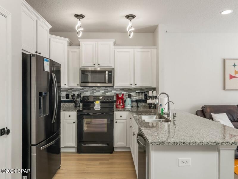 Hathaway Townhomes - Residential Lease