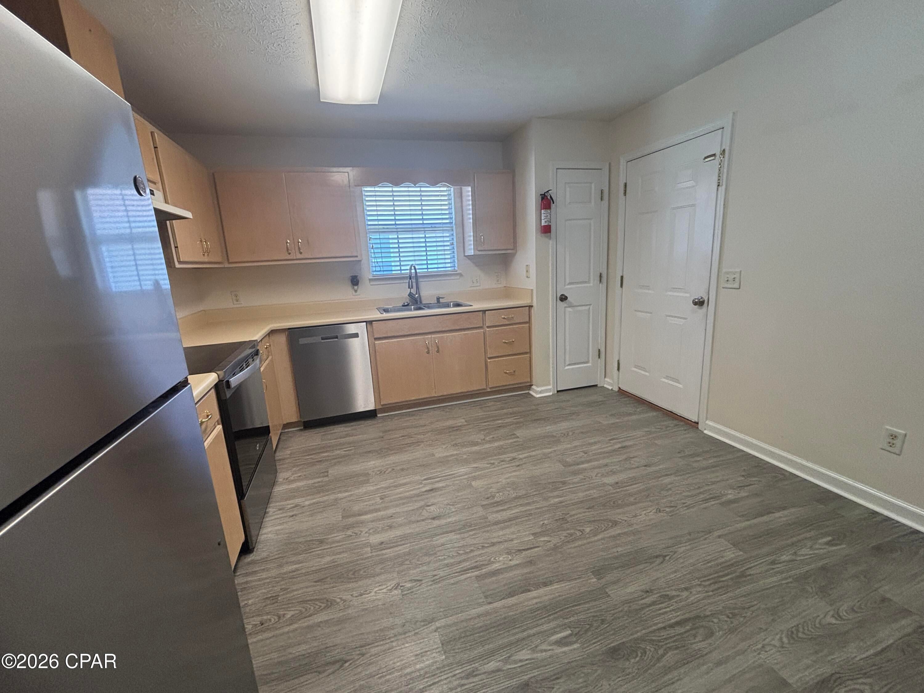 [No Recorded Subdiv] - Residential Lease