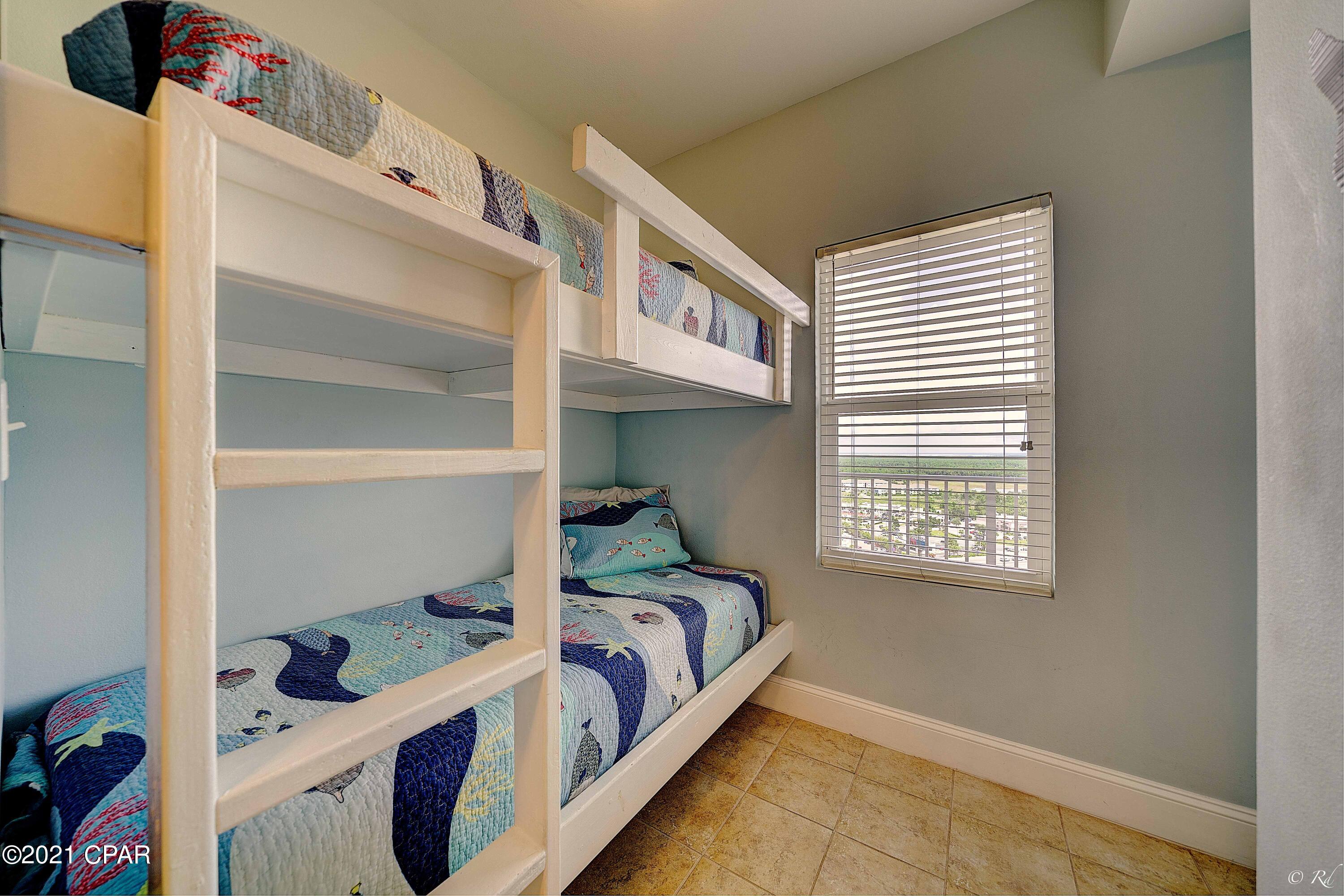 Laketown Wharf - Residential