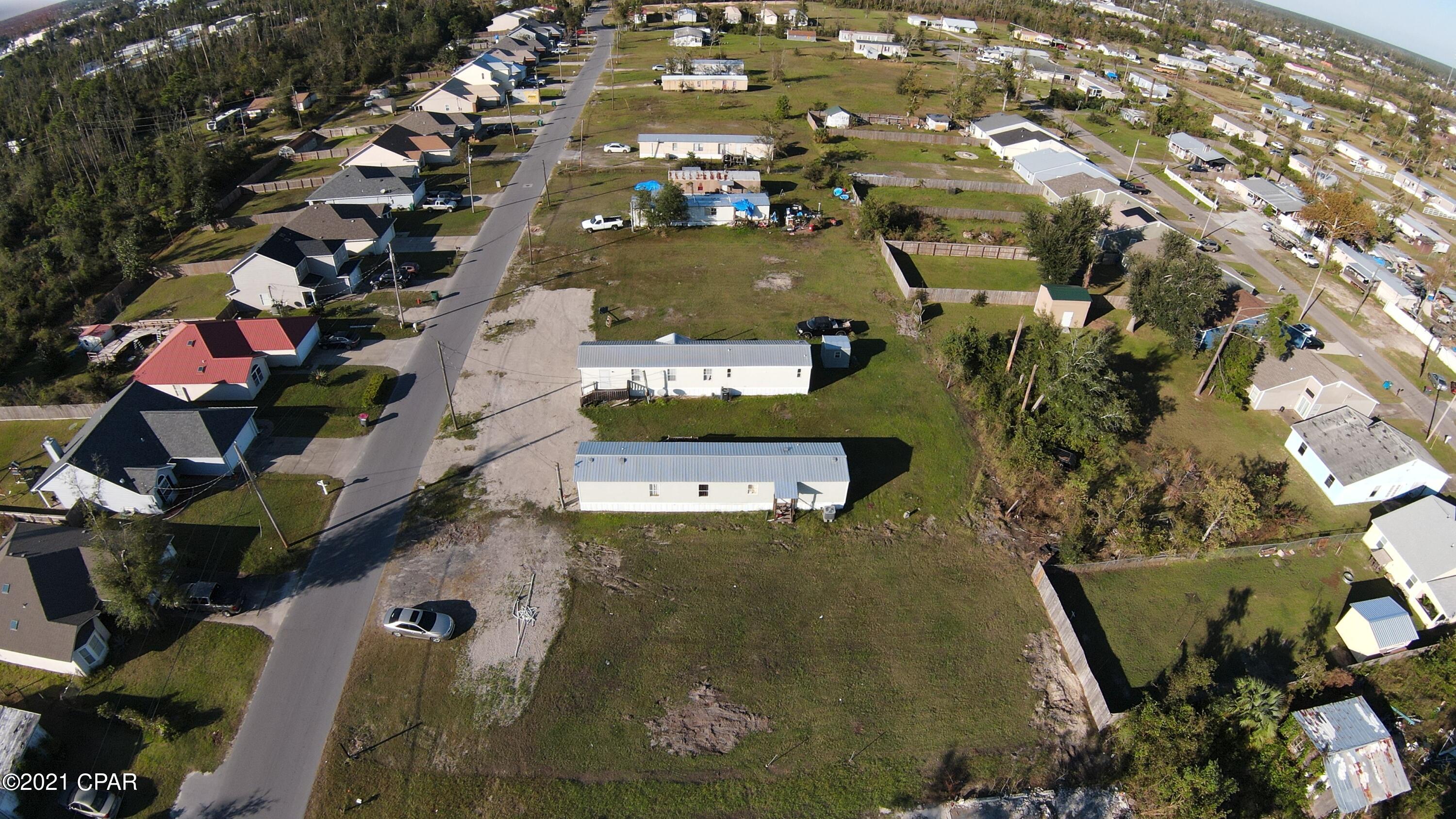 This Sale is inclusive of the following lots 136-146 .  Just to be clear its 7 lots as this is the even side. This is an Amazing opportunity to get the start you been looking for. Lot sizes vary city water and sewer hook up. Zoning is SFR Or modular so potential is amazing.  These are in town close to everything.  Call your favorite realtor today!!! 



Income Producing Property



combined rents are 2325 a month